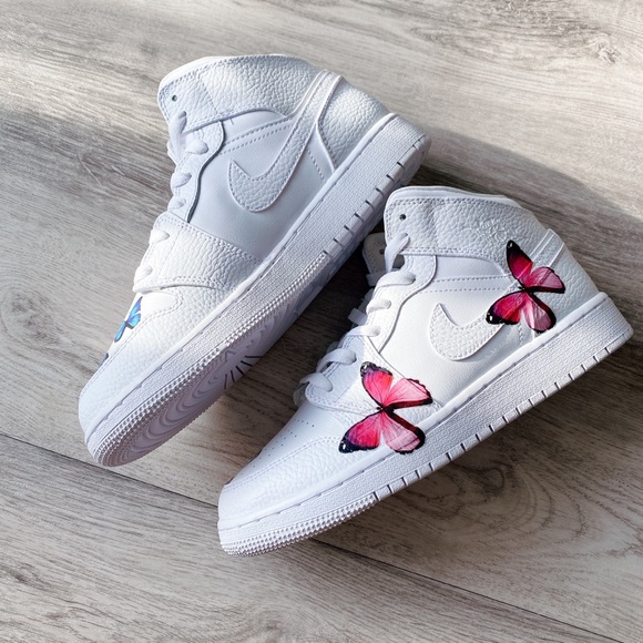 Air jordan AJ 1 mid custom butterfly 🦋 - Picture 3 of 8
